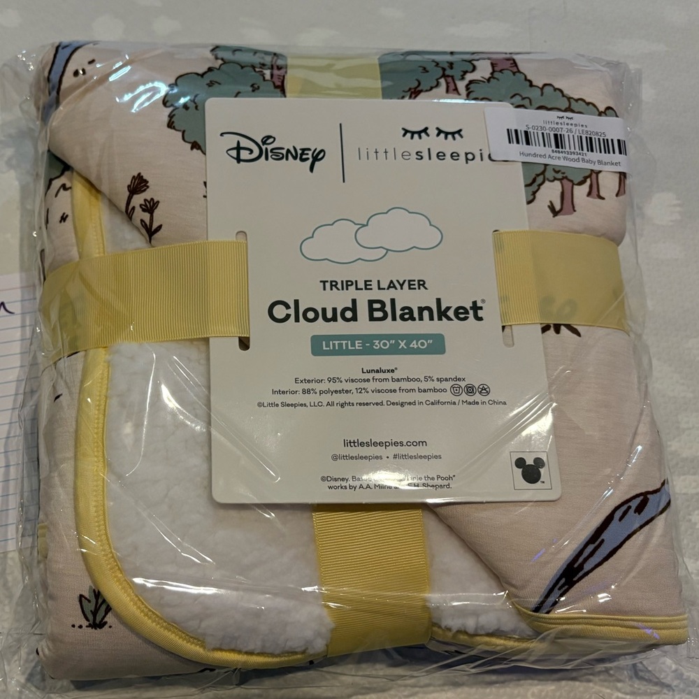 Disney Little Sleepies Winnie The Pooh Mini Cloud Bamboo Sherpa
